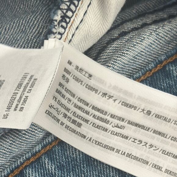 NWT Abercrombie & Fitch Curve Love The Mom Short Mid Rise Denim Shorts Size 18 - Picture 5 of 6